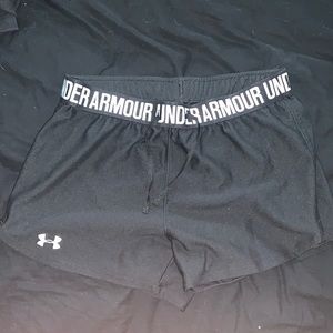 Under armour black shorts size extra small